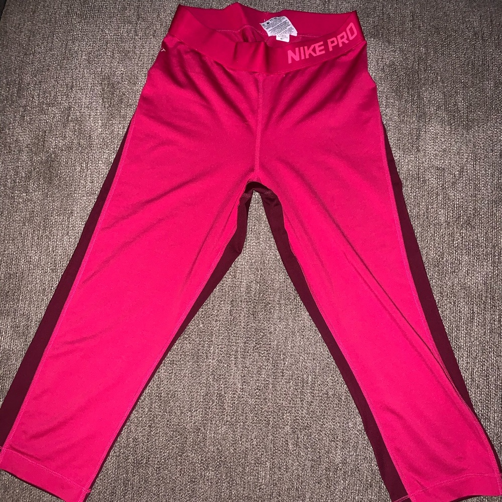 Nike pro cropped leggings